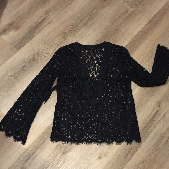 - ENDLESS ROSE BLACK LACE TIE UP FRONT SCALLOP EDGE TOP NWOT SIZE MEDIUM - Picture 3 of 9